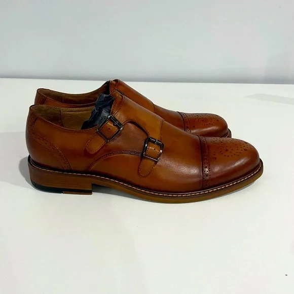 Krusdan brown men’s shoes. Size 7. Brown. Brand new in box. Brooks Brothers Brown Suede Leather Wingtip Oxfords Mens  main image 4